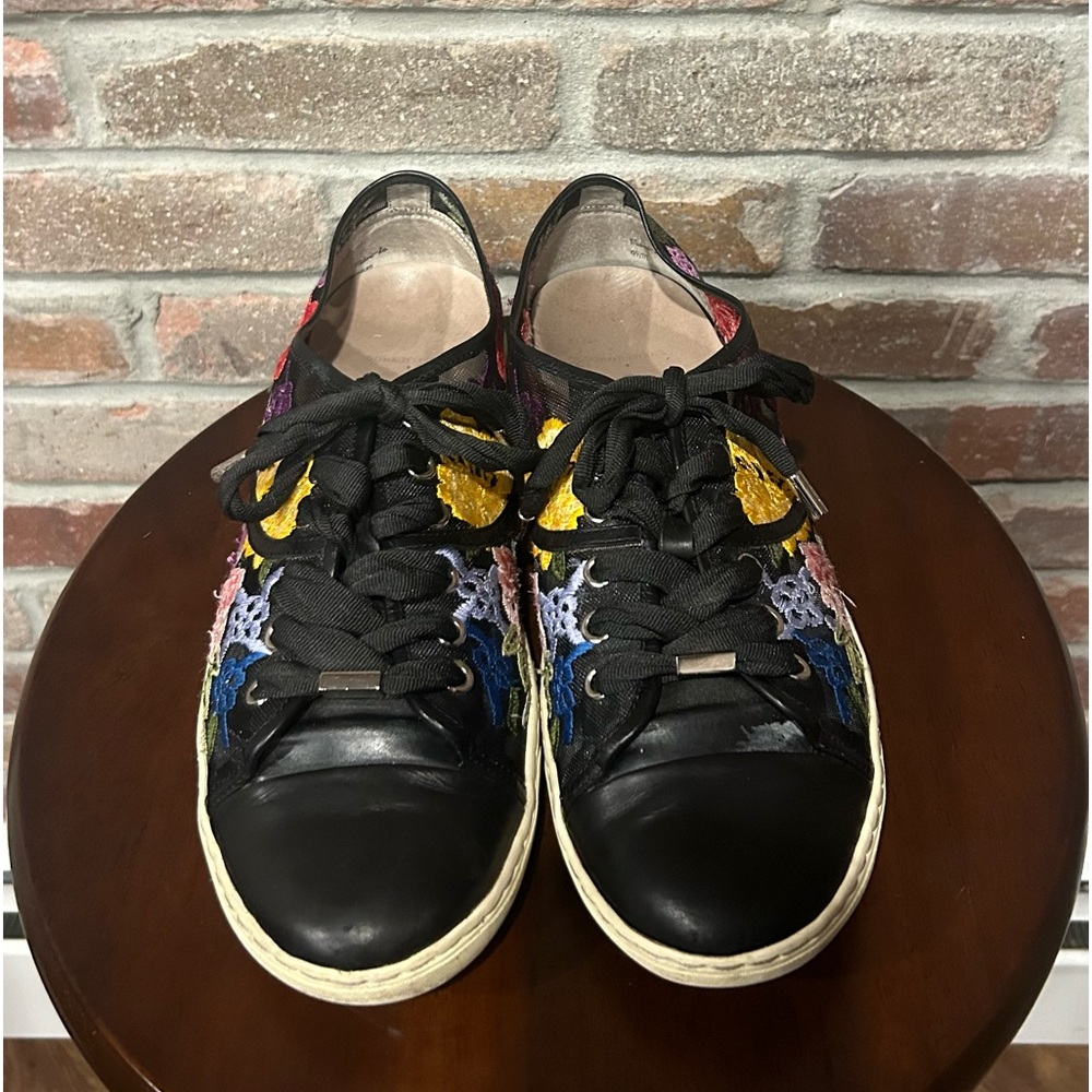 Donald J Pliner Black and Embroidered Colorful Flowers, Size 9.5